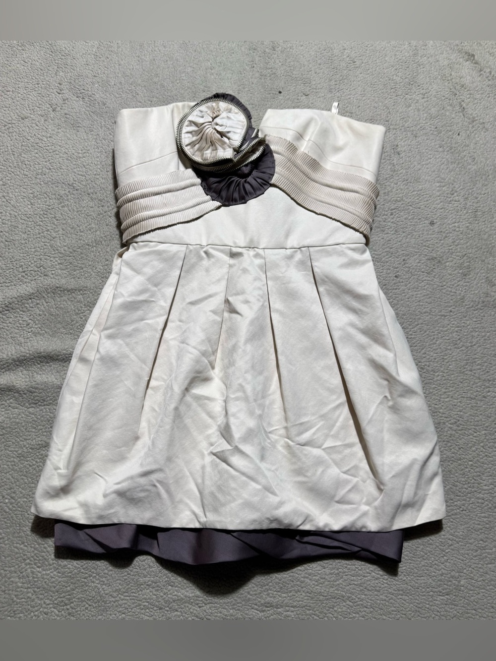 BCBG Maxazria Dress Womens 6 Runway Sleeveless Strapless Flower Accent Mini